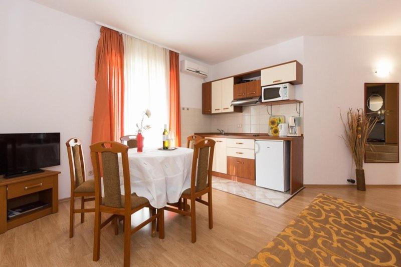 Marija F4 Apartment Krk Town Exterior photo